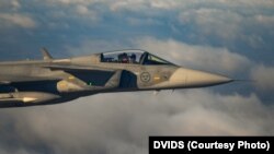 Шведський Saab JAS-39 Gripen під час навчань Bomber Task Force England, 18 лютого 2022. DVIDS/U.S. Air Force photo by Tech. Sgt. Corban Lundborg