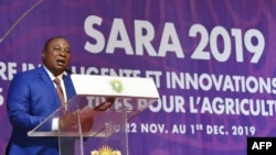 Kobenan Kouassi Adjoumani, alors ministre de l'Agriculture et du Développement rural, prononce un discours à Abidjan le 22 novembre 2019.