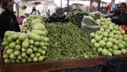 د پاکستان حکومت د افغانستان پر تاﺯه مېوو او سبزيو کسټم محصول کې شاملو بېلابېل ټیکسونو کچه ﺯياته کړې ده