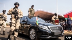 Il s'agit du dernier tour de vis imposé aux médias par la junte arrivée au pouvoir par la force en 2021 et dirigée par le général Mamadi Doumbouya.