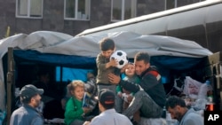 Լեռնային Ղարաբաղից հայ տեղահանված ընտանիքները՝ ՀՀ Սյունիքի մարզի Գորիս քաղաքում, 2023թ., սեպտեմբերի 30