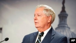 Сенатор від Республіканської партії, співавтор резолюції Ліндсі Грем. AP Photo/Mariam Zuhaib  