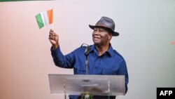 Le président Ouattara, au pouvoir depuis 2011, laisse planer le doute sur ses intentions pour briguer un quatrième mandat.