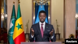 À Bamako, le président sénégalais Bassirou Diomaye Faye doit s'entretenir avec le colonel Assimi Goïta.