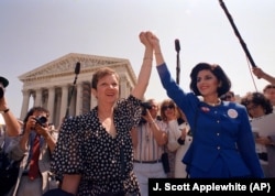Norma McCorvey (left), called "Jane Roe" and her attorney Gloria Allred