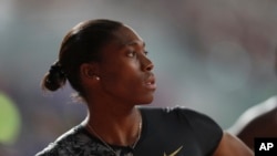 Caster Semenya lors du 800m à Doha, Qatar, le 3 mai 2019. (AP Photo/Kamran Jebreili)