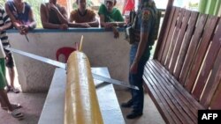 2024年12月30日，菲律宾渔民发现了一艘疑似来自中国的无人潜艇，菲律宾军方正在调查它的来路与意图。(菲律宾国家警察提供／法新社发布)