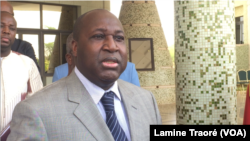  Zéphirin Diabré, président de l'Union pour le progrès et le changement (UPC) et chef de file de l’opposition burkinabè, à Ouagadougou, au Burkina, le 19 avril 2018. (VOA/Lamine Traoré)