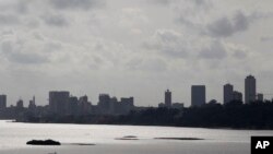 Une vue du centre d'Abidjan, en Côte d'Ivoire, 10 mars 2011.