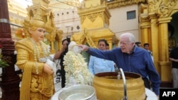 အမေရိကန် သမ္မတဟောင်း Jimmy Carter ၂၀၁၃ခုနှစ် မြန်မာပြည်ခရီးစဉ်။