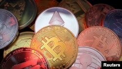 Криптовалюты Bitcoin, Dash, Ethereum, Ripple и Litecoin