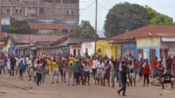 Emery Damien Kalwira joint par Eddy Isango