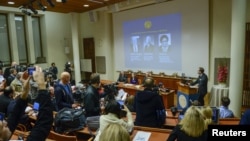 L’annonce des lauréats du prix Nobel 2015 en médecine 