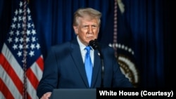 도널드 트럼드 대통령이 백악관에서 연설하고 있다.