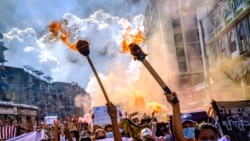 ဒေါက်တာစင်သီယာမောင်နဲ့ တွေ့ဆုံမေးမြန်း