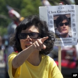 视觉艺术家协会主席刘雅雅