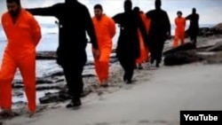 Les otages égyptiens sur une plage libyenne avec leur ravisseurs (vidéo)