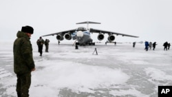 Самолет Ил-76 на российском аэродроме «Нагурское», 17 мая 2021