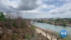 Young Migrants at US-Mexico Border