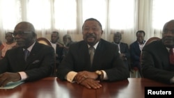 L'opposant gabonais Jean Ping participe à une réunion à Libreville, Gabon, le 26 septembre 2016.