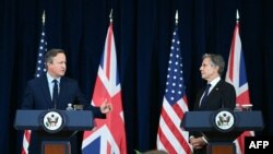 Міністр закордонних справ Великої Британії Девід Кемерон і держсекретар США Ентоні Блінкен у Державному департаменті США, Вашингтон, 9 квітня 2024 р. Mandel NGAN/AFP
