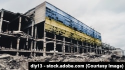 遭到炮击和空袭后的乌克兰军事基地示意图。