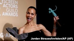 Зои Салдана на церемонии SAG Awards.