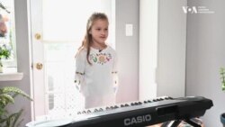 Український вертеп у Нью-Йорку подорожує від хати до хати. Відео