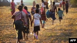 ရခိုင်စစ်ဘေးရှောင် ဒုက္ခသည်များ (ယခင်မှတ်တမ်းဓါတ်ပုံ)