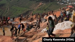 Le site de la mine Rubaya, le 1er mars 2019. (VOA/Charly Kasereka)