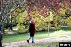 French novelist Annie Ernaux walks after being announced as the winner of the 2022 Nobel Prize in Literature, in Cergy-Pontoise, France October 6, 2022. (REUTERS/Johanna Geron)