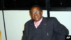 Koloneel Tiyoo-nest Bagoo-soraa (Suuraa faayilii)