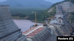 Le s travaux de construction du barrage Grand Renaissance d'Ethiopie sur le Nil à Guba Woreda, région de Benishangul Gumuz, en Éthiopie, le 26 septembre 2019. REUTERS / Tiksa Negeri / File Photo - RC155C50EC00