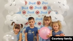 Коли син загинув на війні, родина Єгора Карпцова, пам'ятаючи його бажання, вирішила усиновити чотирьох дітей