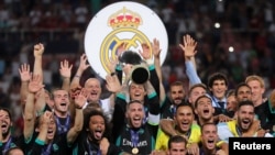 Le Real vainqueur de la Supercoupe d'Europe contre Manchester United à Skopje, Macédoine 